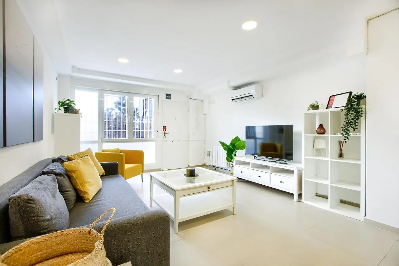 Apartment Charming Madrid La Elipa - 3 Dormitorios