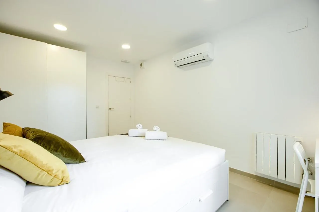 Apartment Charming Madrid La Elipa - 3 Dormitorios Spain